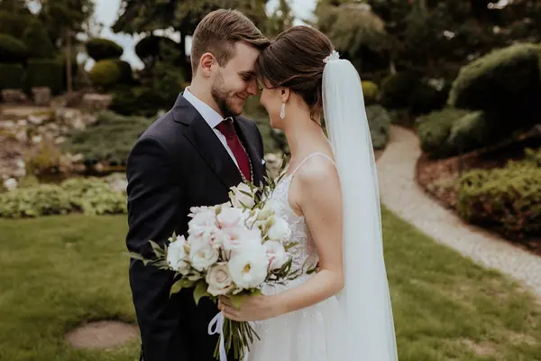 Para Młoda — Wedding Design