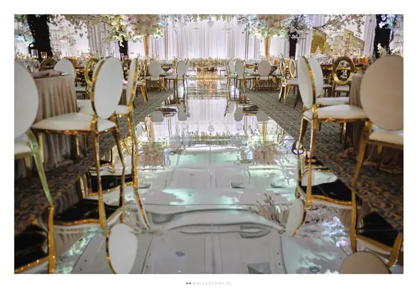Sala weselna w pełnej dekoracji — Wedding Design