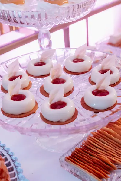 Słodki stół na weselu — Wedding Design