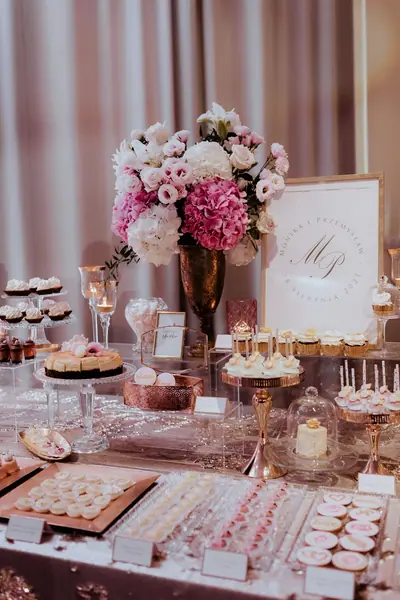 Słodki stół na weselu — Wedding Design