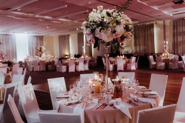 Nakrycie stołu weselnego — Wedding Design